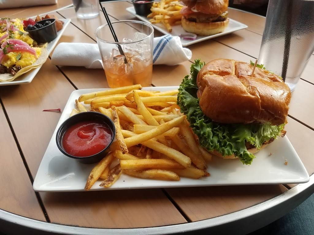 Trenchers Kitchen & Tap | restaurant | 822 N 10th Pl, Renton, WA 98057, USA | 4252550714 OR +1 425-255-0714