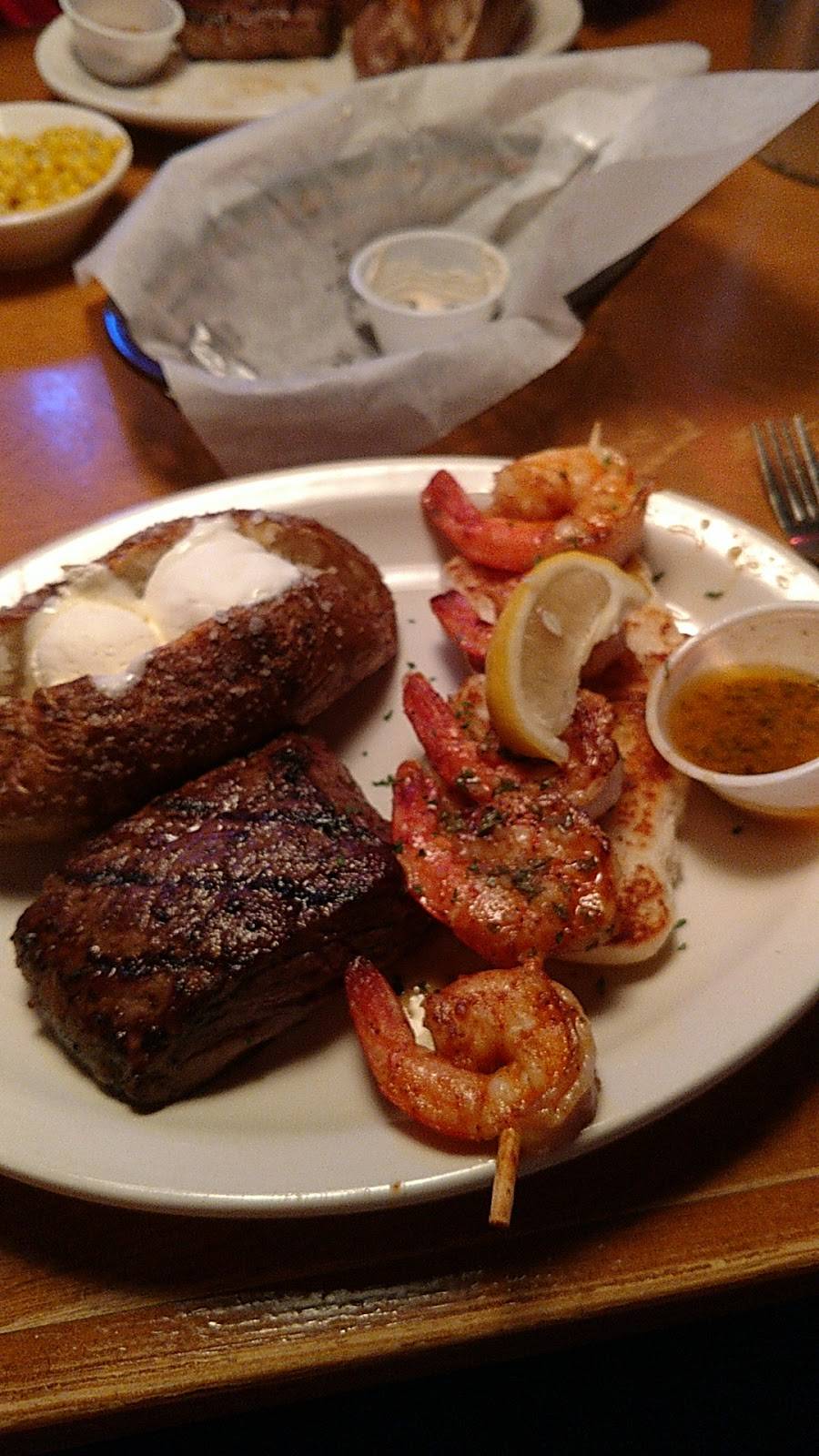 Texas Roadhouse | restaurant | 2600 Colonel Glenn Hwy, Fairborn, OH 45324, USA | 9374267422 OR +1 937-426-7422