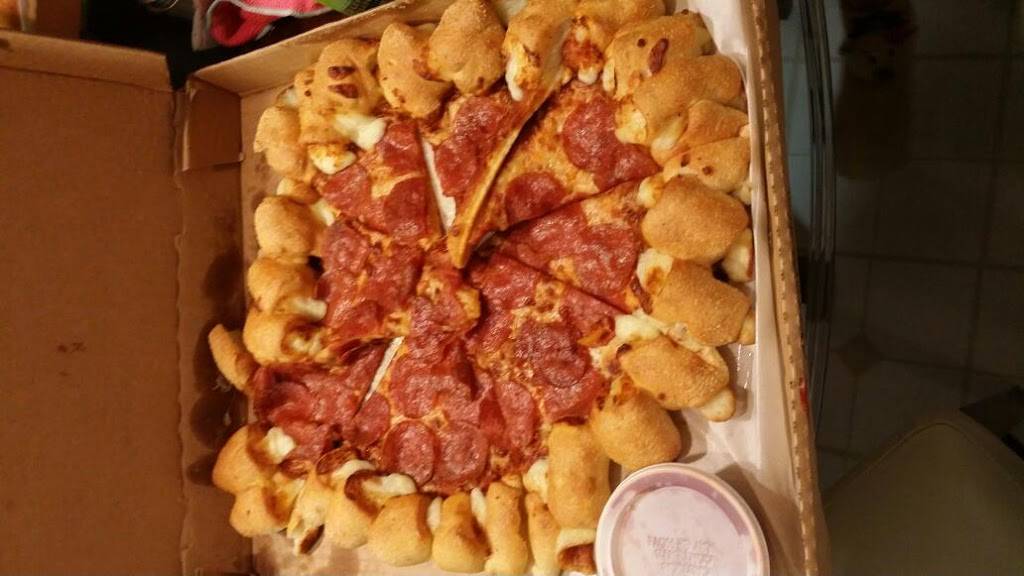 Pizza Hut | restaurant | 16166 Rippling Water Dr, Houston, TX 77084, USA | 2818562200 OR +1 281-856-2200