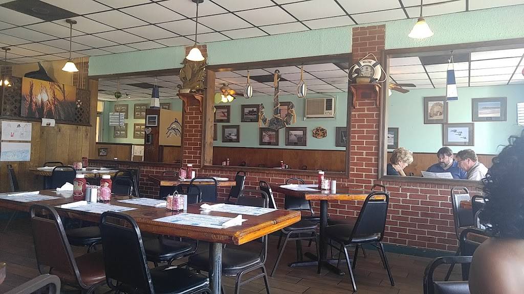 Beach Pub | restaurant | 1001 Laskin Rd, Virginia Beach, VA 23451, USA | 7574228817 OR +1 757-422-8817