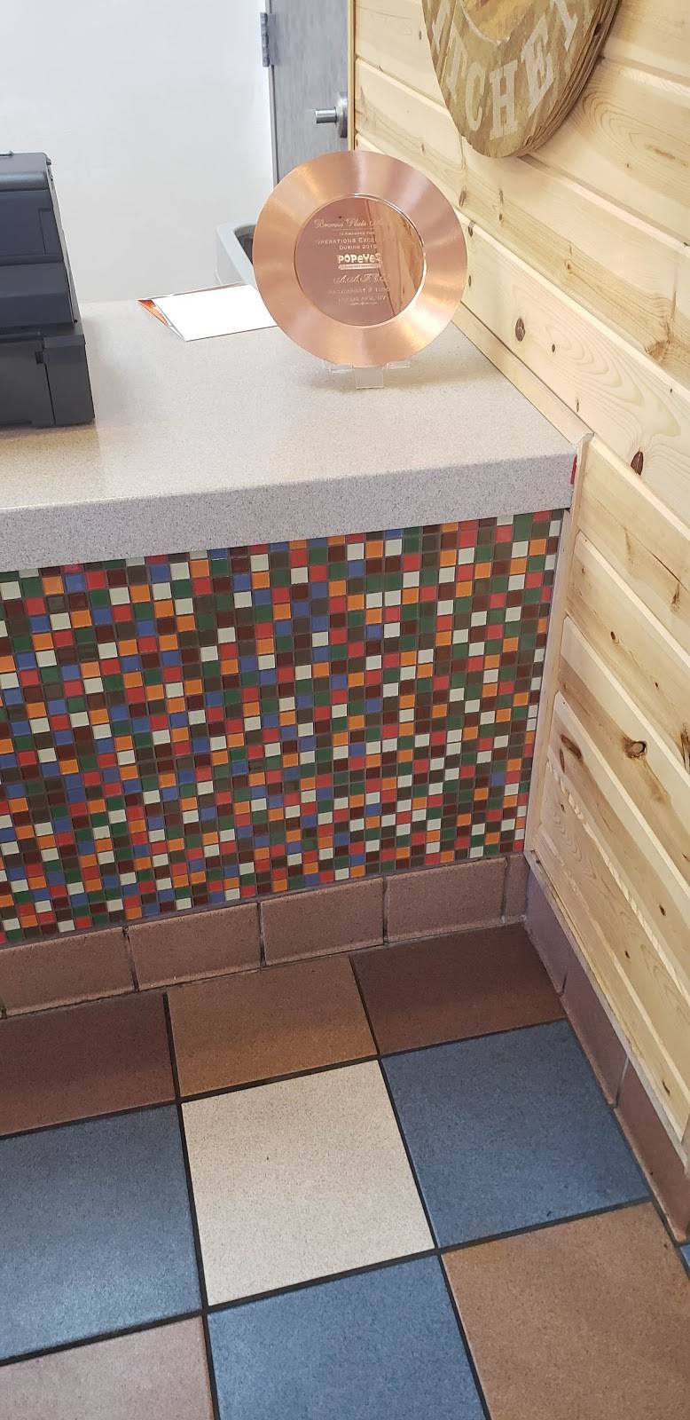 Popeyes Chicken | restaurant | 19-21 Rickenbacker Rd, Nellis AFB, NV 89191, USA | 7026443477 OR +1 702-644-3477