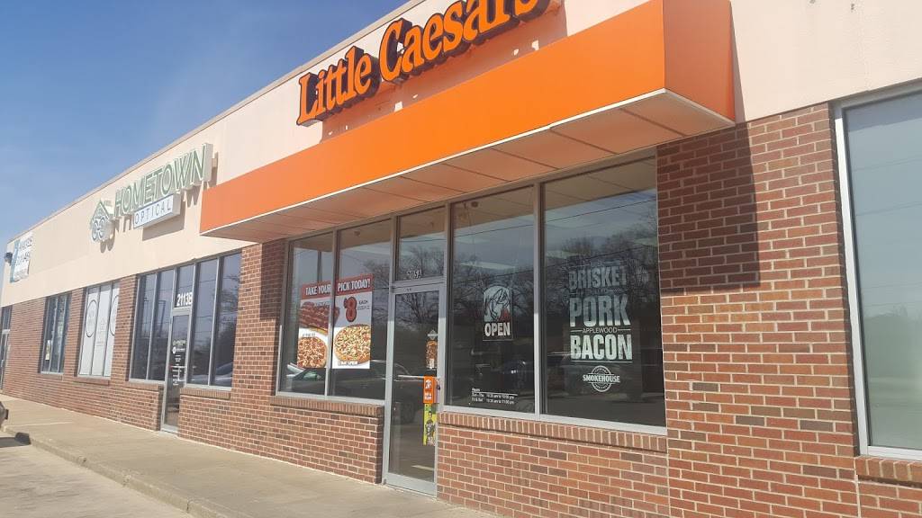 Little Caesars Pizza | meal takeaway | 2115a Court St, Pekin, IL 61554, USA | 3093475000 OR +1 309-347-5000