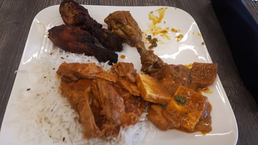 Swaad | restaurant | 2883 Howard Ave, Windsor, ON N8X 3Y4, Canada | 5199626888 OR +1 519-962-6888