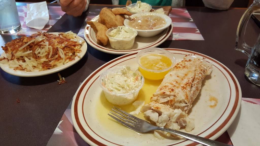 Petticoat Junction | restaurant | 138 Morrow St, Seymour, WI 54165, USA | 9208337783 OR +1 920-833-7783