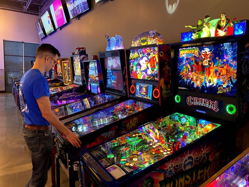 EinSteins Pub & Arcade | night club | 16733 W Airport Blvd #290, Richmond, TX 77407, USA | 8325320331 OR +1 832-532-0331