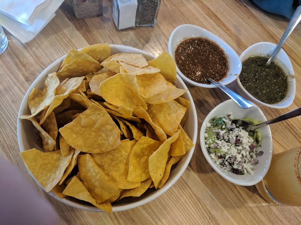 Seis Kitchen | restaurant | 1765 E River Rd, Tucson, AZ 85718, USA | 5206127630 OR +1 520-612-7630