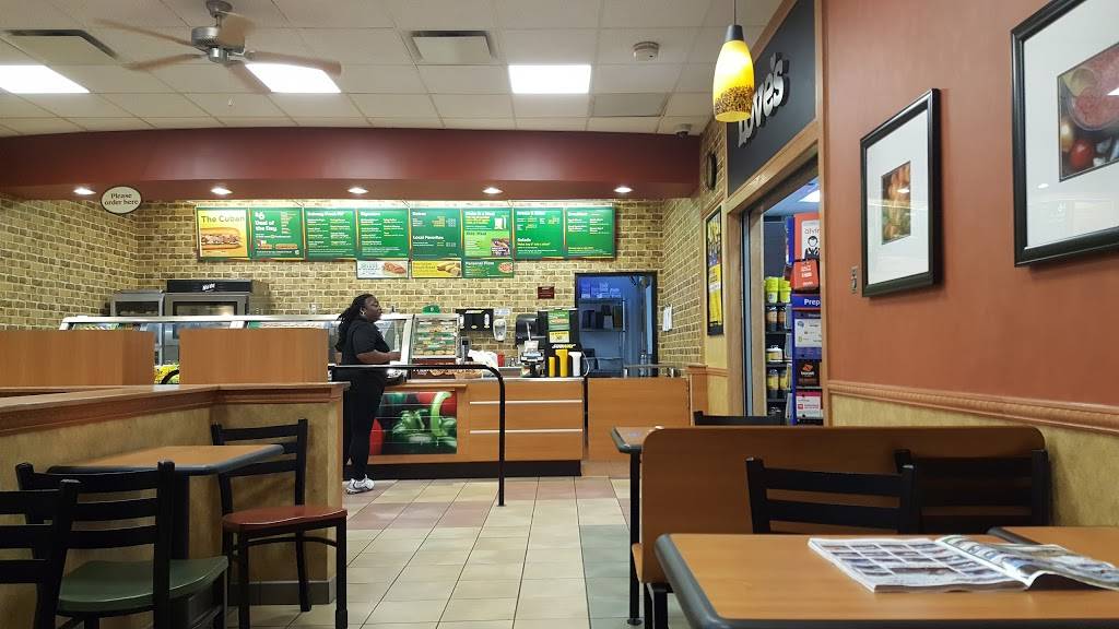 Subway | restaurant | 3555 Vine St, Middletown, PA 17057, USA | 7179481844 OR +1 717-948-1844
