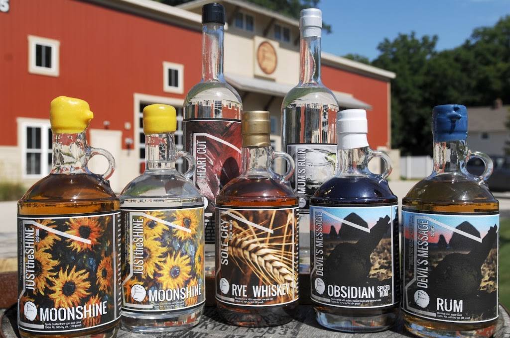 Bier Distillery | restaurant | 5295 W River Dr NE #100, Comstock Park, MI 49321, USA | 6168889746 OR +1 616-888-9746