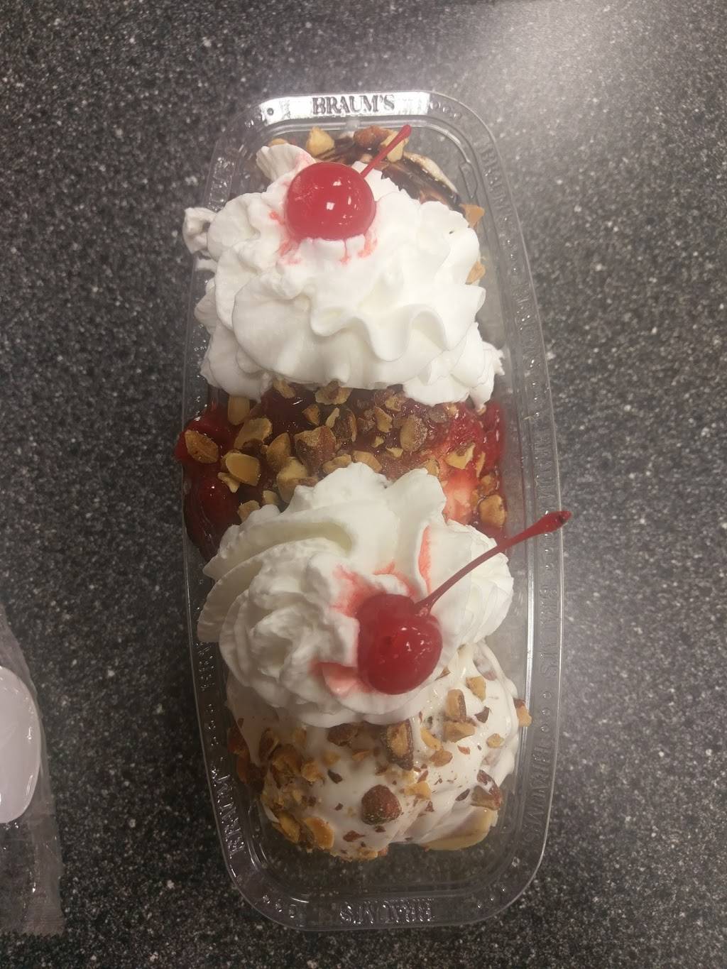 Braums Ice Cream & Burger Restaurant | restaurant | 805 East W Main St, Allen, TX 75002, USA | 9727271739 OR +1 972-727-1739