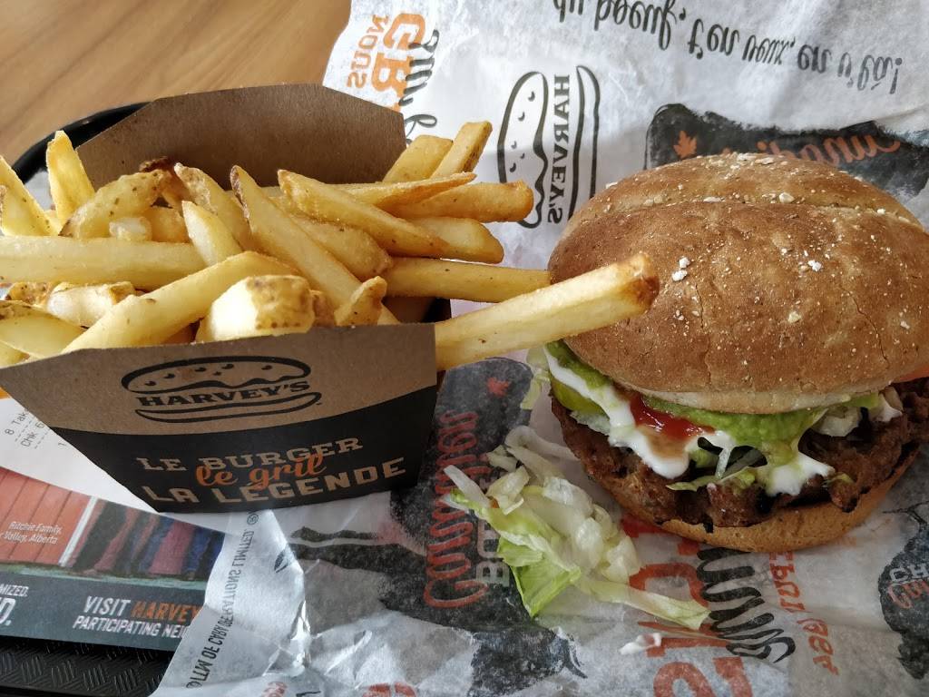 Harveys | restaurant | 2211 County Road #28, Port Hope, ON L1A 3W4, Canada | 9058851400 OR +1 905-885-1400