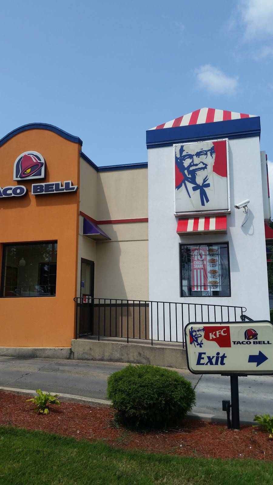 Taco Bell | restaurant | 220 Riggs Rd NE, Washington, DC 20011, USA | 2026350088 OR +1 202-635-0088