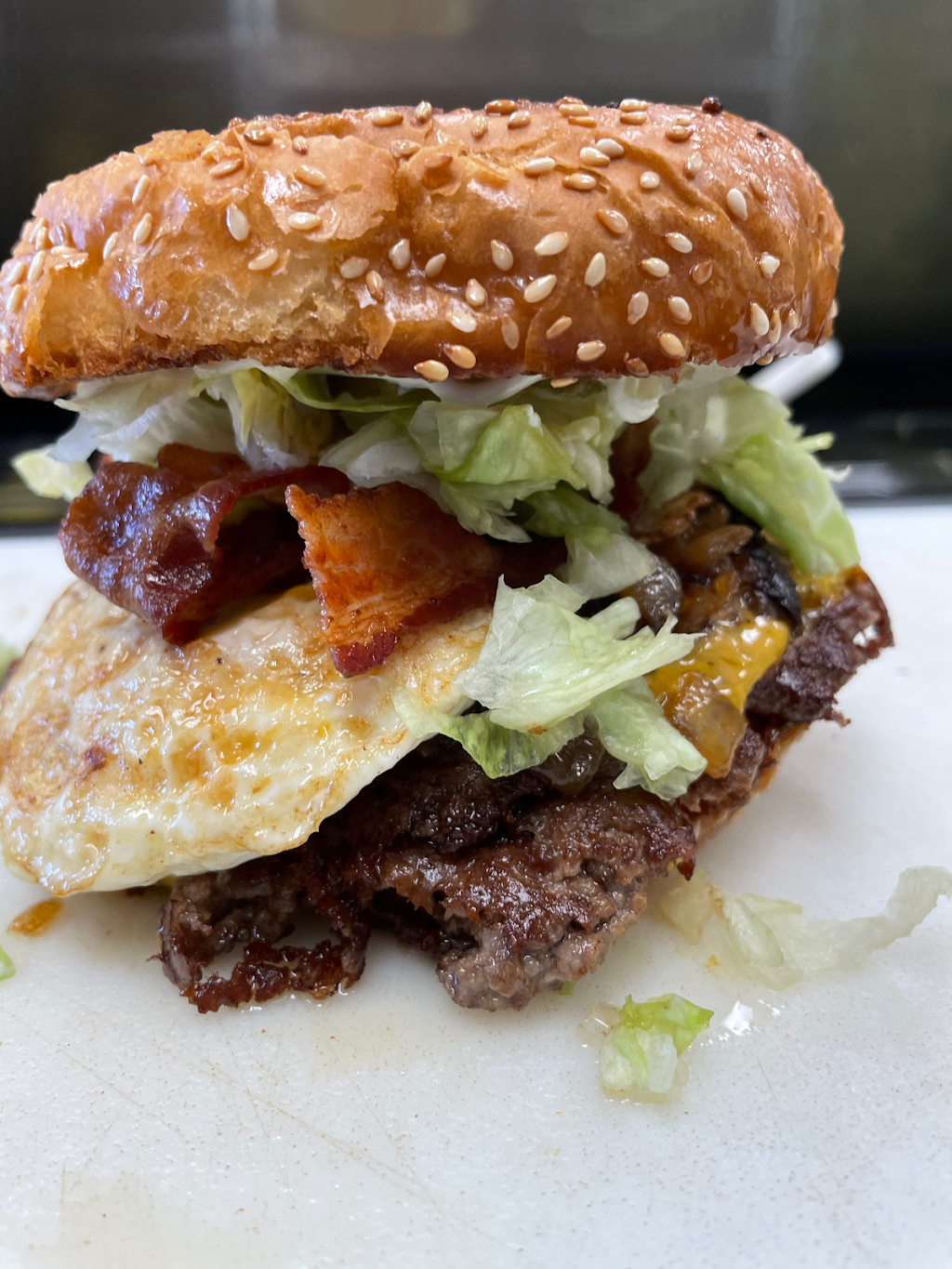 Sky Rocket Burger | restaurant | 111 S Hall St, Dallas, TX 75226, USA | 4693726122 OR +1 469-372-6122