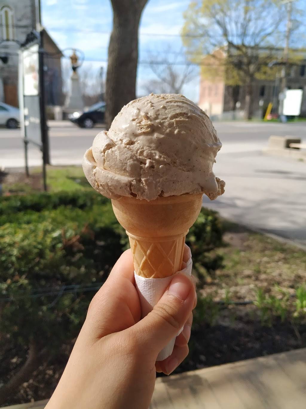 Le berlingot | restaurant | 218 Boulevard Sainte-Rose, Laval, QC H7L 1L6, Canada | 4509371180 OR +1 450-937-1180