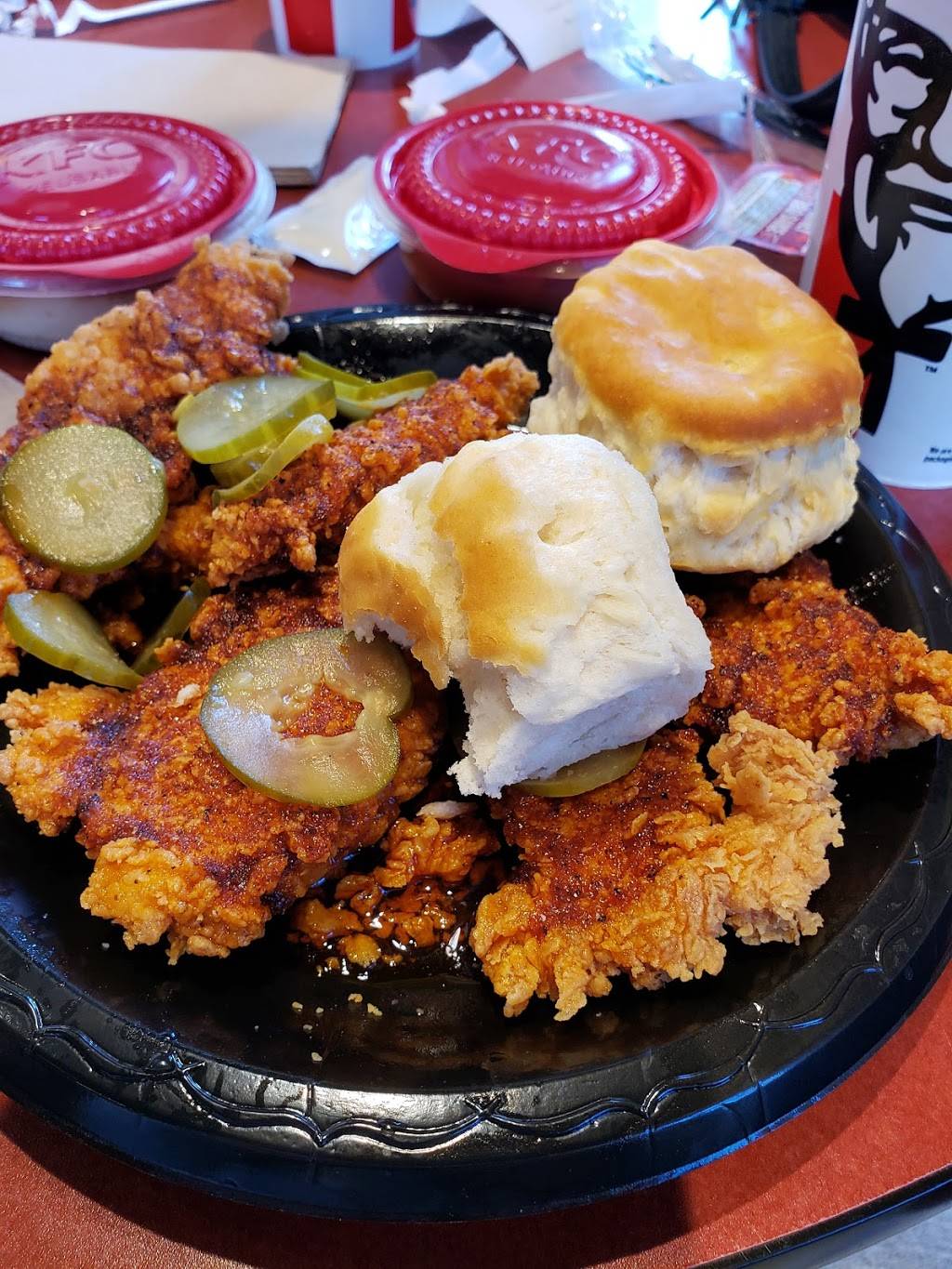 KFC | restaurant | 238 North St, Saco, ME 04072, USA | 2072834046 OR +1 207-283-4046