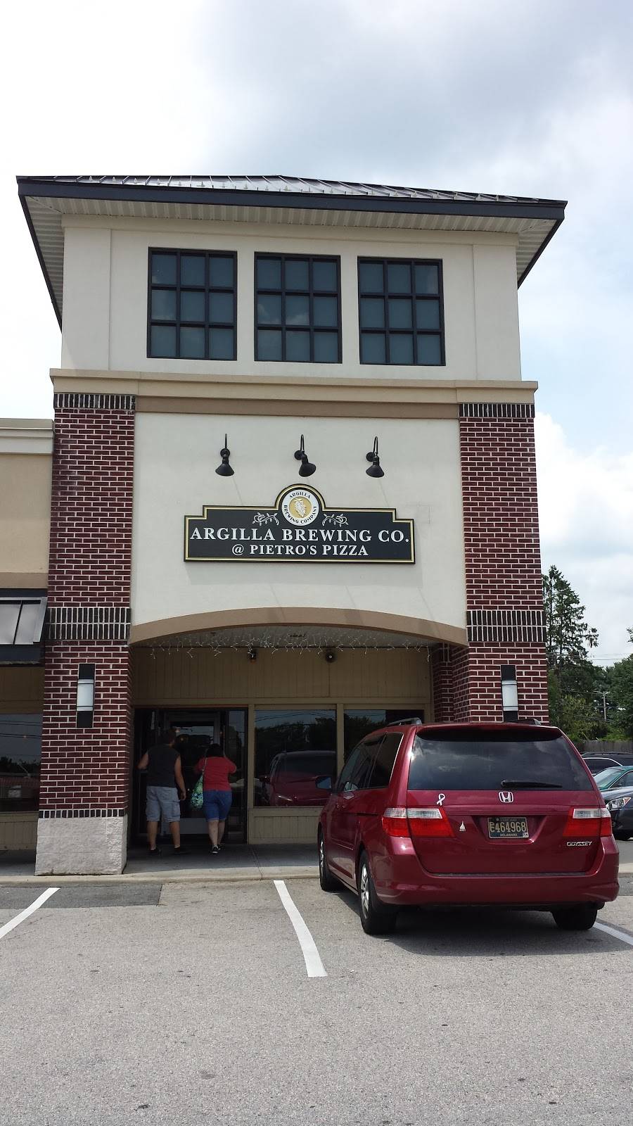 Argilla Brewing Co. @ Pietros Pizza | restaurant | 2667 Kirkwood Hwy, Newark, DE 19711, USA | 3027318200 OR +1 302-731-8200