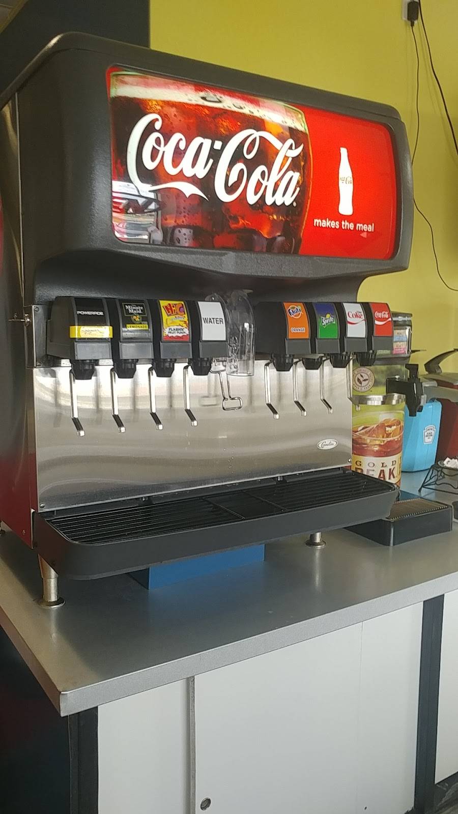 Wings Patrol | restaurant | Mall, 1441 Tamiami Trail Unit 591, Port Charlotte, FL 33948, USA | 9412005939 OR +1 941-200-5939