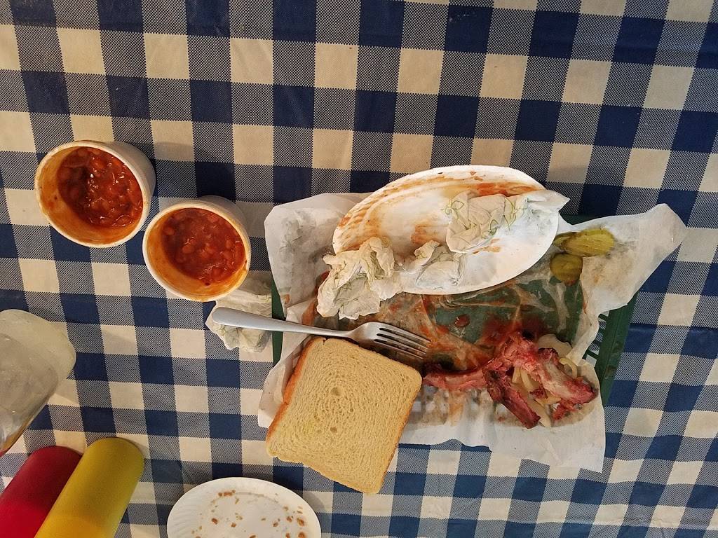 Stutts House of Barbeque | restaurant | 2021 E Apache St, Tulsa, OK 74110, USA | 9184282355 OR +1 918-428-2355