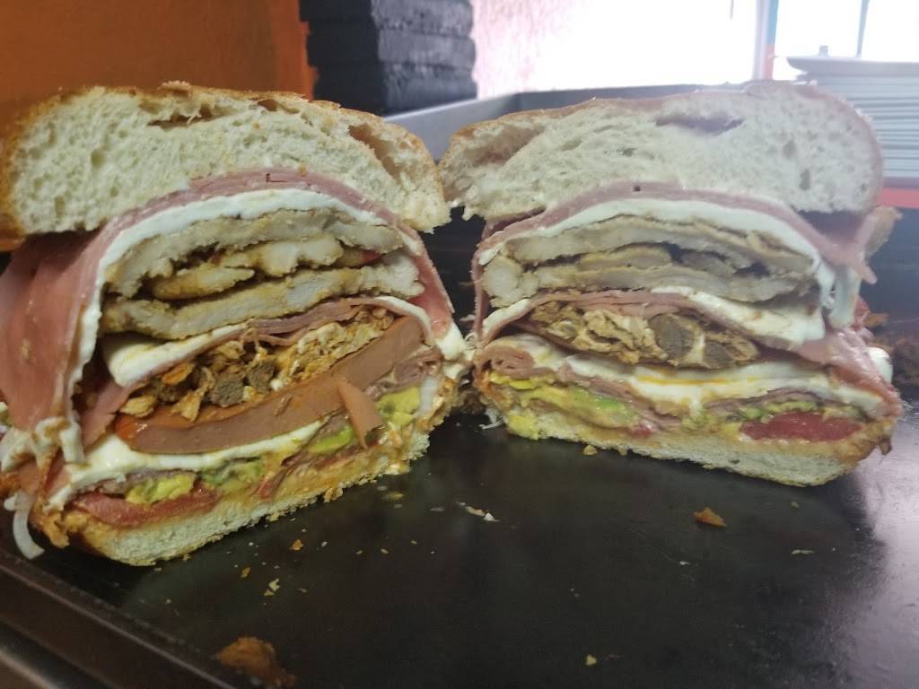 Tortas Gigantes de Chilangolandia | restaurant | Hidalgo 2421 2428, Amp Lucio Blanco, 22710 Rosarito, B.C., Mexico | 016611138472 OR +52 661 113 8472
