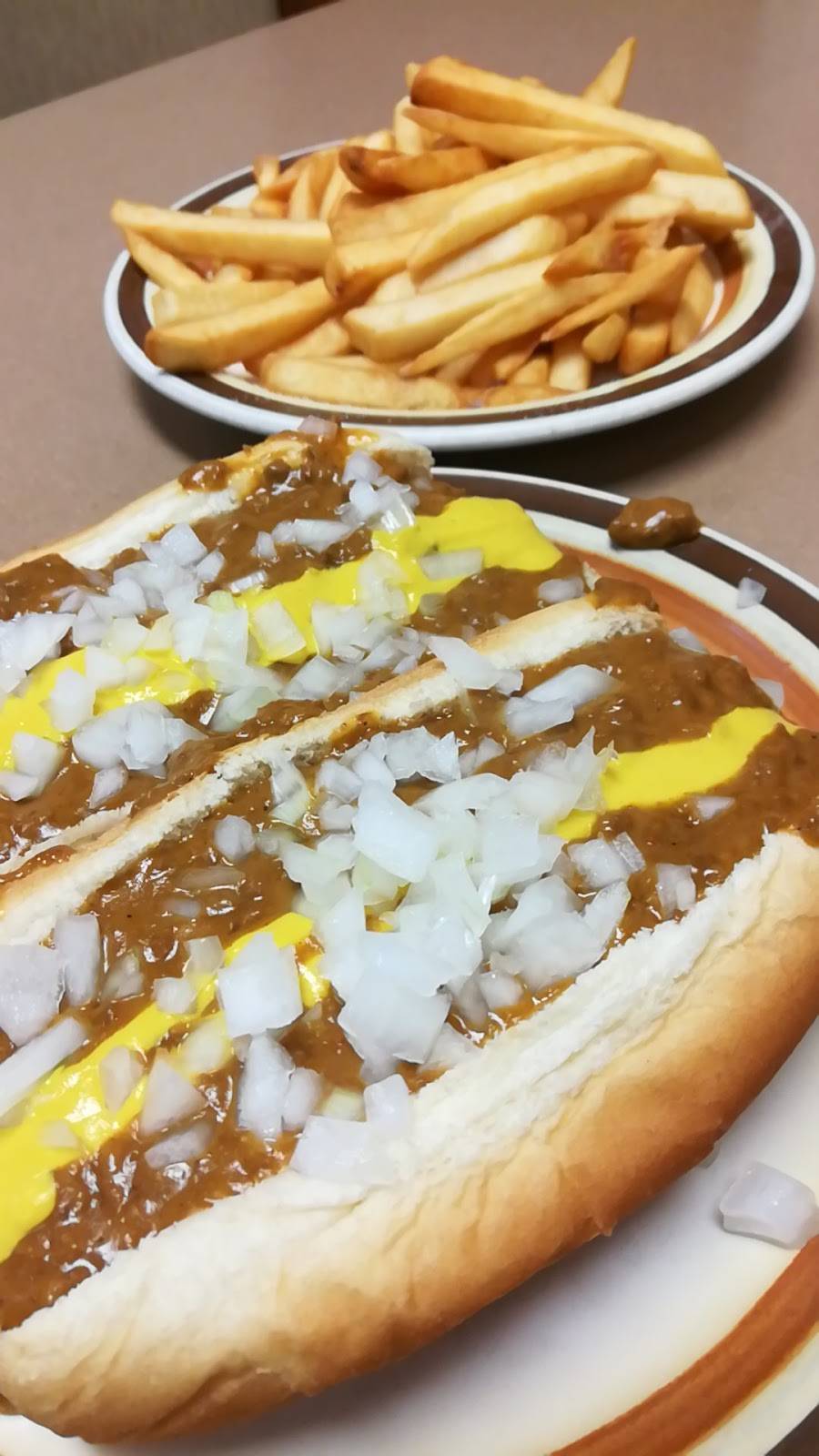 Ledas Coney Island | restaurant | 29469 Five Mile Road, Livonia, MI 48154, USA | 7344224920 OR +1 734-422-4920