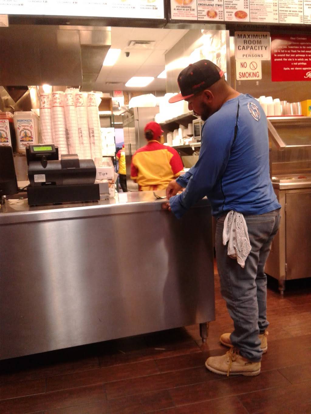 Robertos Taco Shop | restaurant | Rainbow Plaza, 907 S Rainbow Blvd, Las Vegas, NV 89128, USA | 7022582699 OR +1 702-258-2699