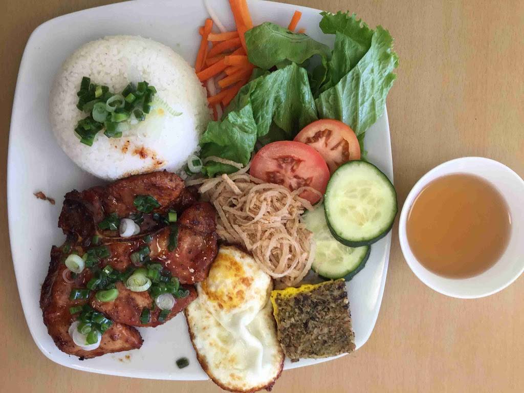 Viet Food To Go | restaurant | 10904 Scarsdale Blvd, Houston, TX 77089, USA | 2814811552 OR +1 281-481-1552