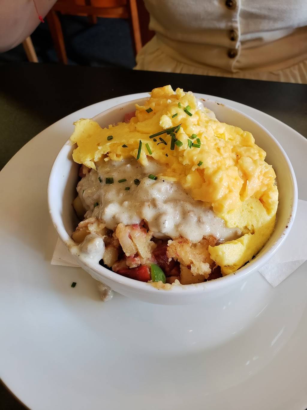 Square Biscuits | restaurant | 4160 N Lincoln Ave, Chicago, IL 60618, USA | 7738801100 OR +1 773-880-1100