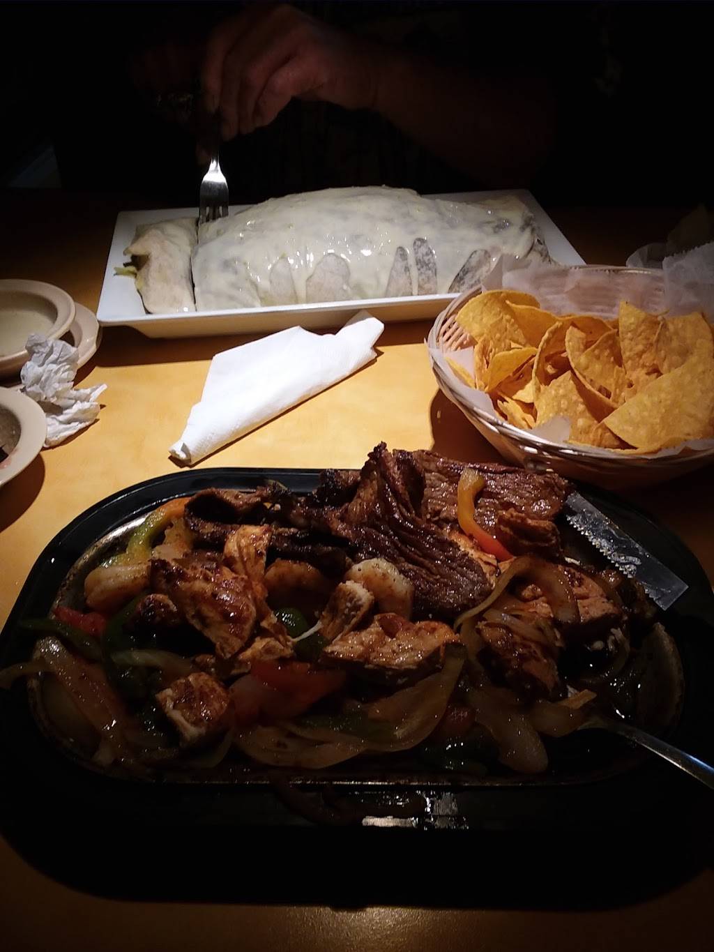 Los Arcos Mexican Store | restaurant | 2425 E Matthews Ave, Jonesboro, AR 72401, USA | 8705206350 OR +1 870-520-6350