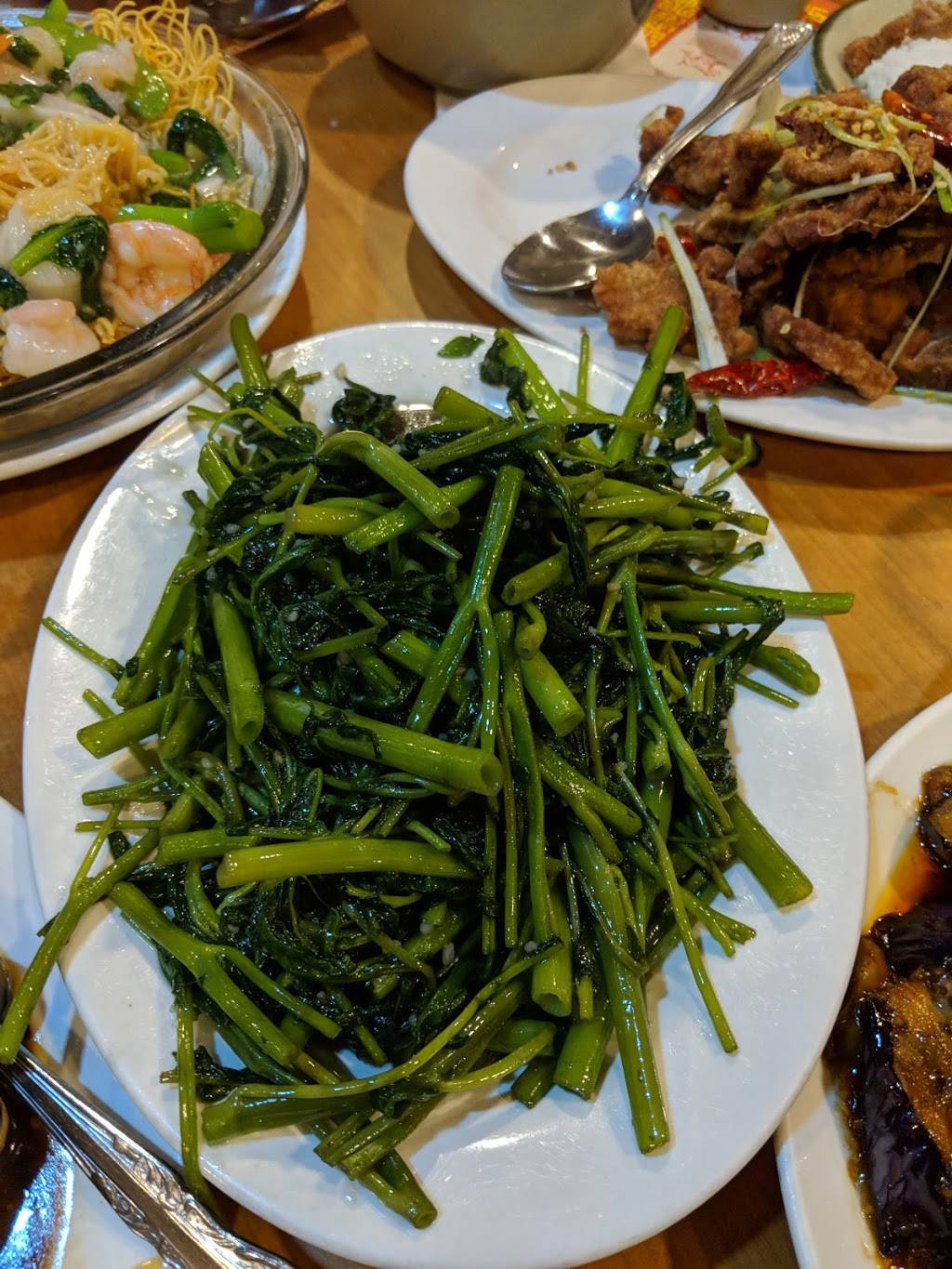 Wonton Gourmet & BBQ | restaurant | 3211 Payne Ave, Cleveland, OH 44114, USA | 2168757000 OR +1 216-875-7000