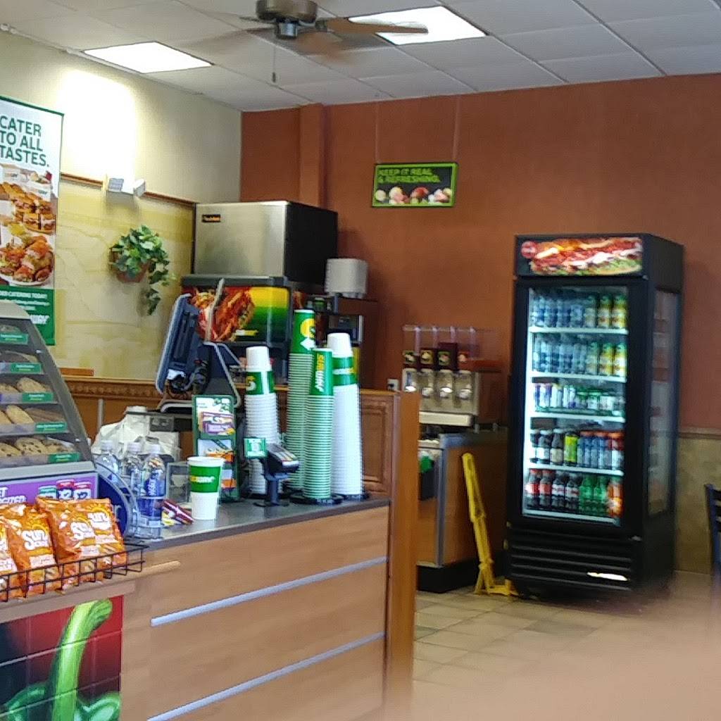 Subway | restaurant | 12853 SW 42nd St, Miami, FL 33175, USA | 3054562619 OR +1 305-456-2619