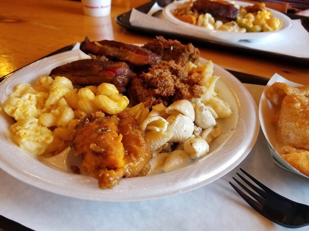 Mutts BBQ | restaurant | 214 E Butler Rd, Mauldin, SC 29662, USA | 8642549997 OR +1 864-254-9997