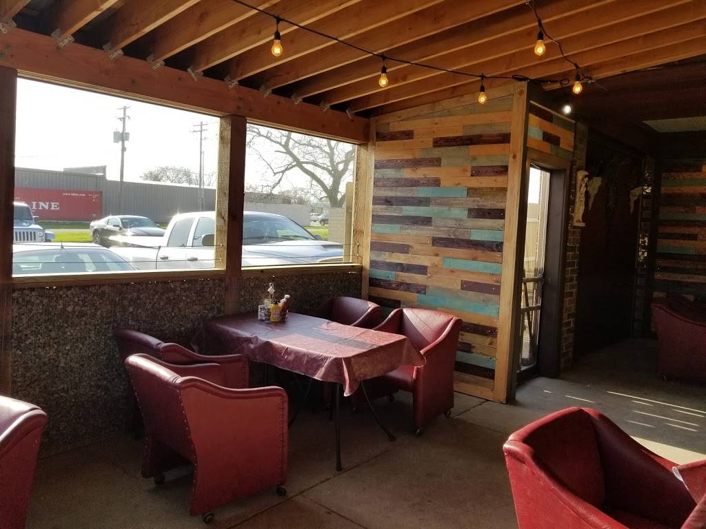 Bennys Grill | restaurant | 1770 E Pershing Rd, Decatur, IL 62526, USA | 2178757706 OR +1 217-875-7706