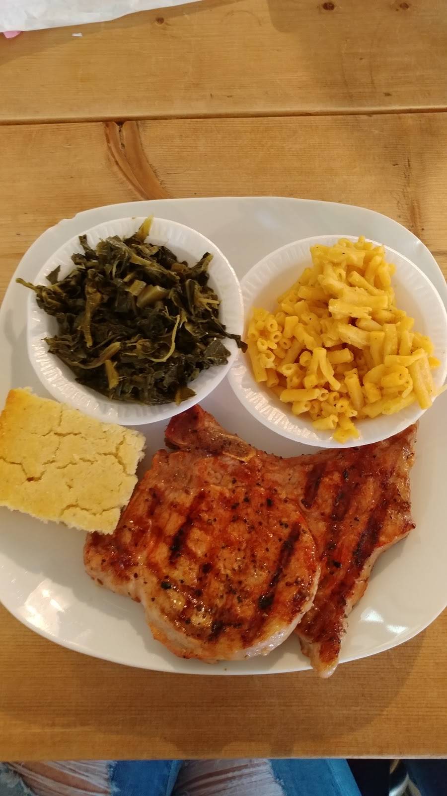 Lynnie bos | restaurant | 8275 AL-48, Lineville, AL 36266, USA | 2563965227 OR +1 256-396-5227