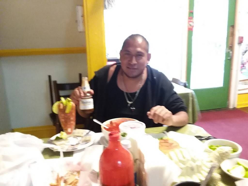 La Tortuguita Dorada | restaurant | 134 US-30 BUS, Coatesville, PA 19320, USA | 6103835318 OR +1 610-383-5318