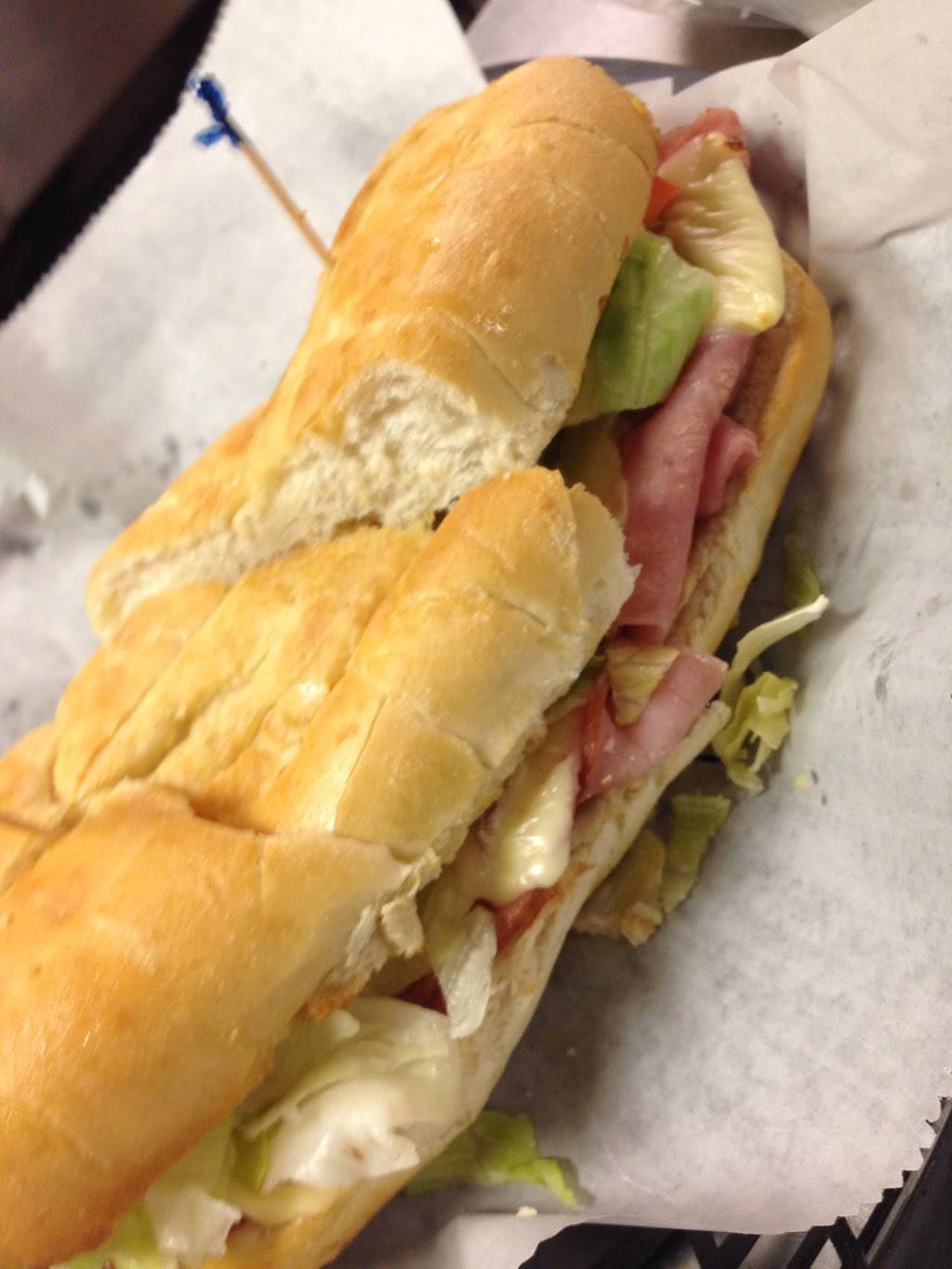 Front Row Sports Bar & Grill/Emerson Perk | restaurant | 4000 Emerson Ave, Parkersburg, WV 26104, USA | 3044227655 OR +1 304-422-7655