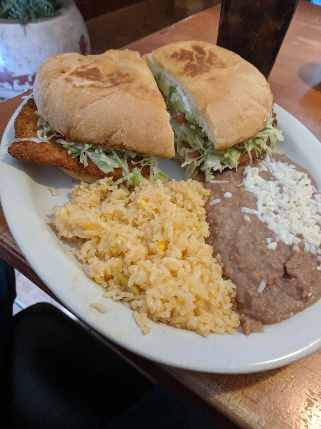 La Parrilla Mexican Restaurant & Bar | restaurant | 2251 Claribel Rd, Riverbank, CA 95367, USA | 2098699956 OR +1 209-869-9956