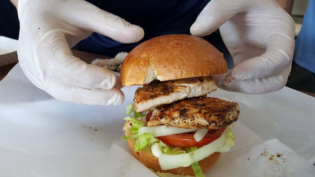 The Doghouse | restaurant | 1207 Estero Blvd, Fort Myers Beach, FL 33931, USA | 2399401043 OR +1 239-940-1043