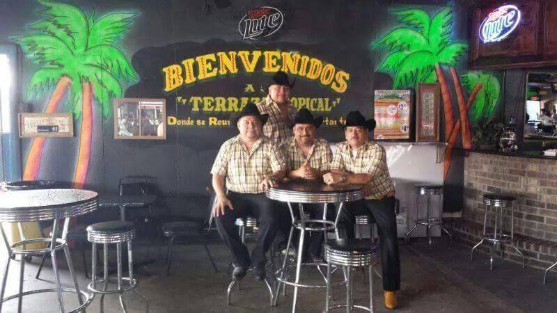 Terraza Tropical Sports Bar | restaurant | 8720 Airline Dr, Houston, TX 77037, USA | 7138753373 OR +1 713-875-3373