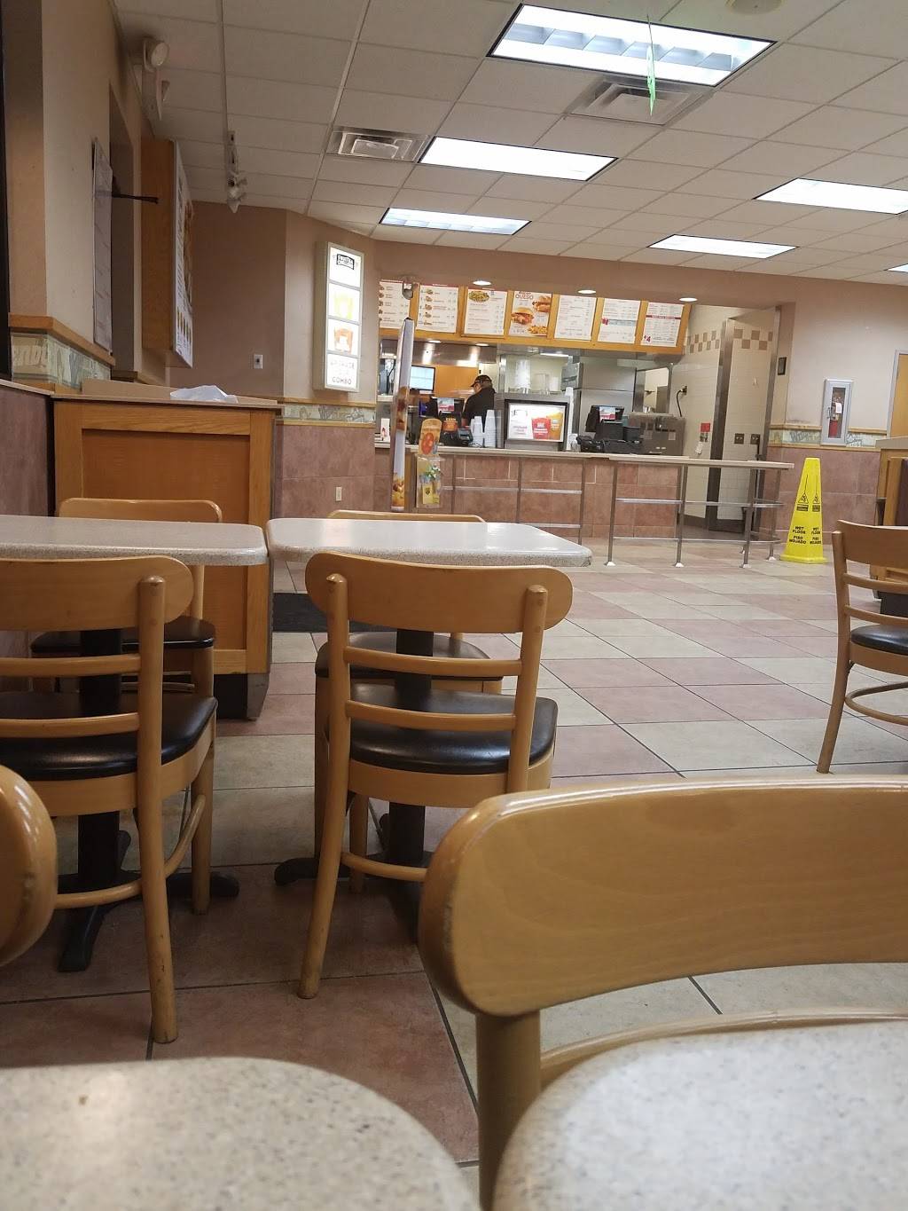 Wendys | restaurant | 4610 County Dr, Disputanta, VA 23842, USA | 8048634618 OR +1 804-863-4618