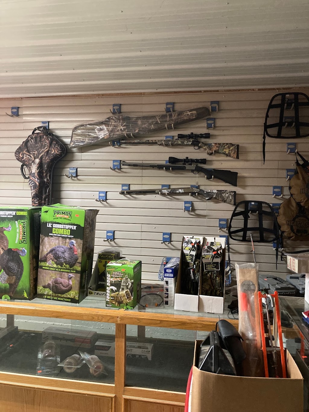 The Sportsmans Hut | restaurant | 22141 State Hwy W, Ridgeway, MO 64481, USA | 6608680934 OR +1 660-868-0934