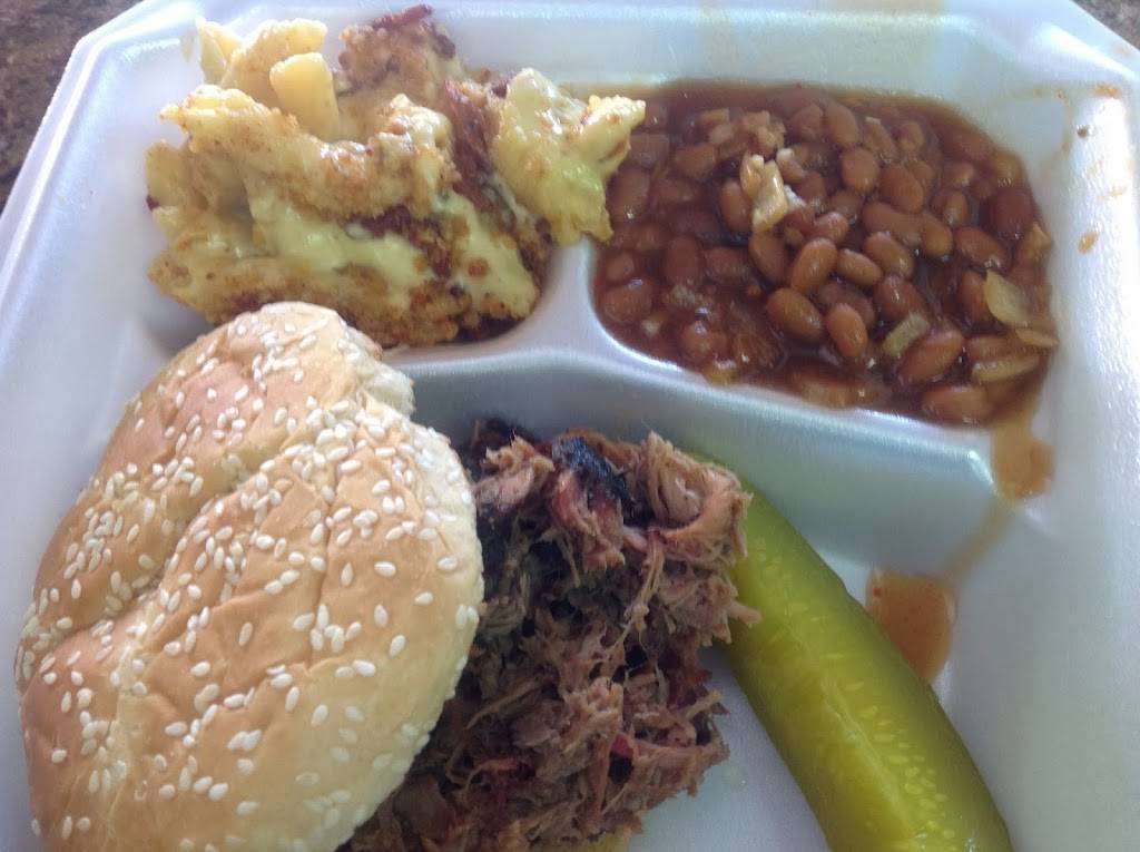 Deep South Smokehouse & Grill | restaurant | 2933 Pittman Center Rd, Sevierville, TN 37876, USA | 8657737807 OR +1 865-773-7807