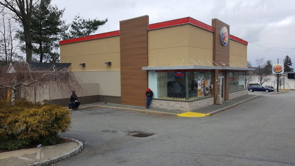 Burger King | restaurant | 330 Pompton Ave, Cedar Grove, NJ 07009, USA | 9732399694 OR +1 973-239-9694