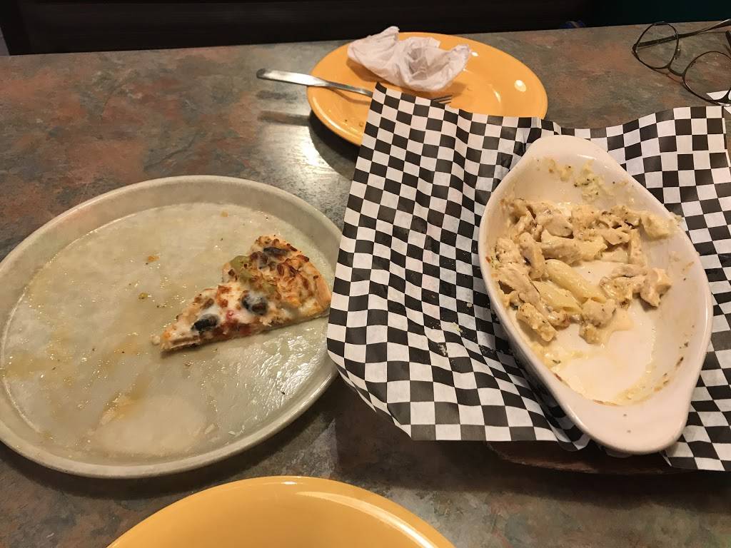 Mazzios Italian Eatery | meal delivery | 109 W Ray Fine Blvd, Roland, OK 74954, USA | 9184279999 OR +1 918-427-9999