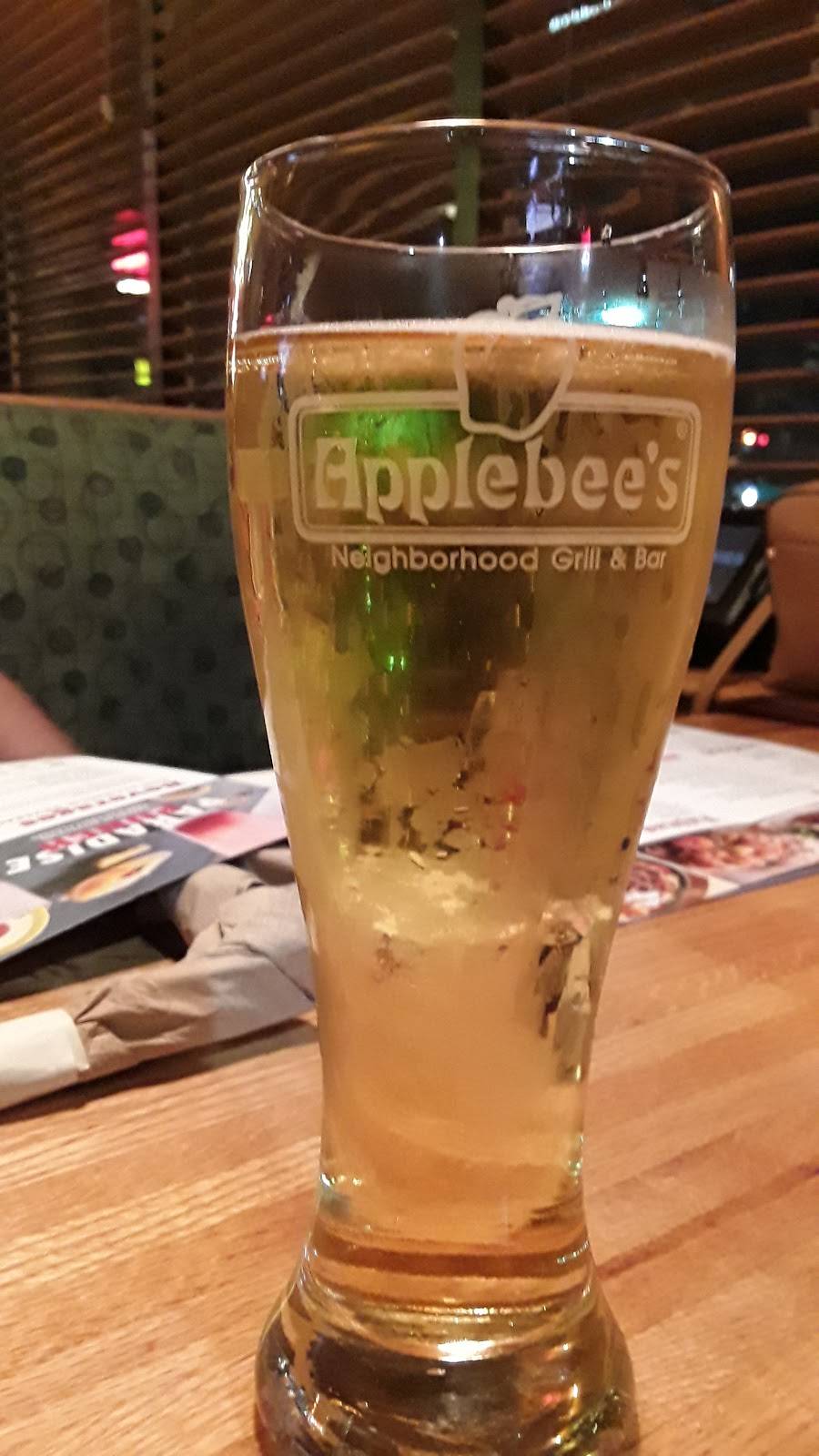 Applebees Grill + Bar | restaurant | 7956 Gateway Blvd E, El Paso, TX 79915, USA | 9155987006 OR +1 915-598-7006