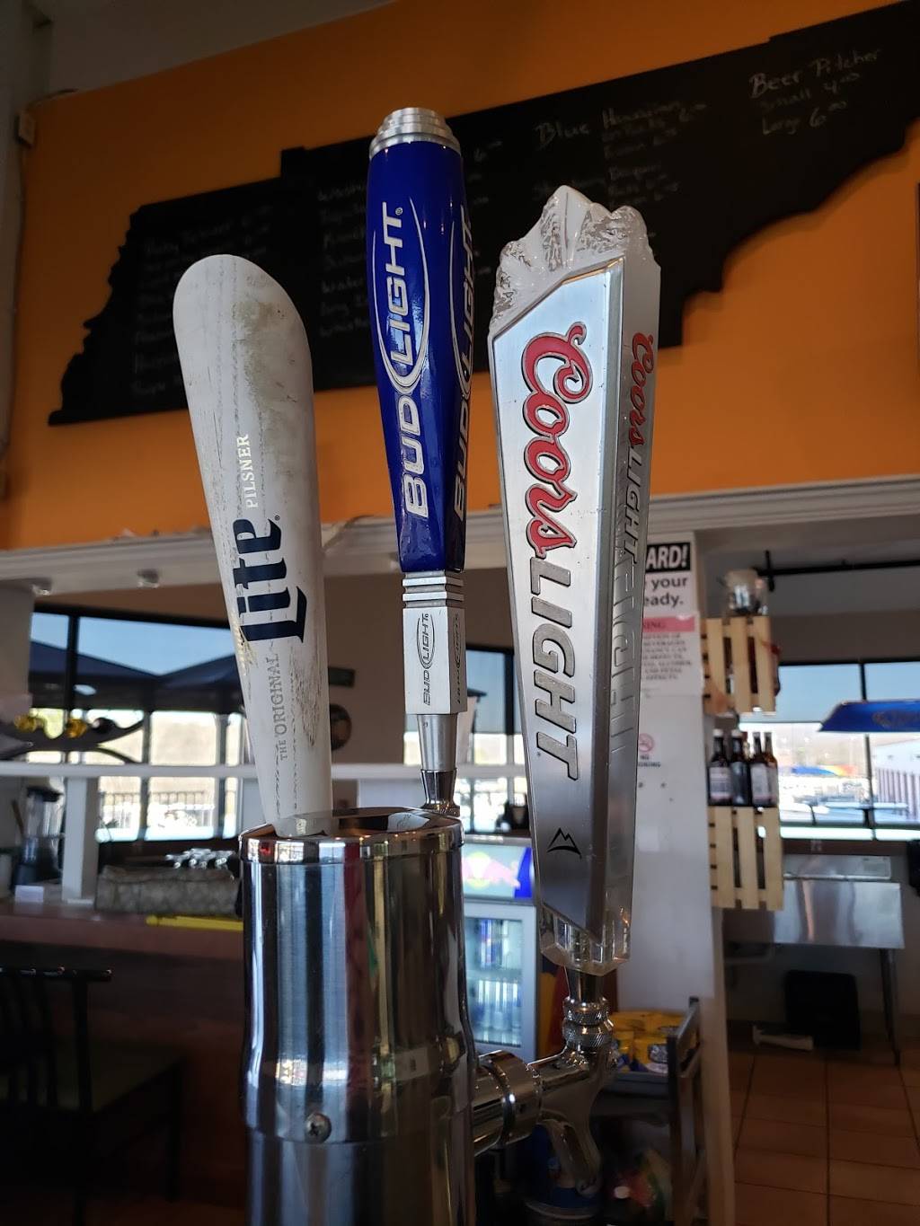 Mountain Top Bar & Grill | restaurant | 2475 Westel Rd, Rockwood, TN 37854, USA | 8653542140135 OR +1 865-354-2140 ext. 135