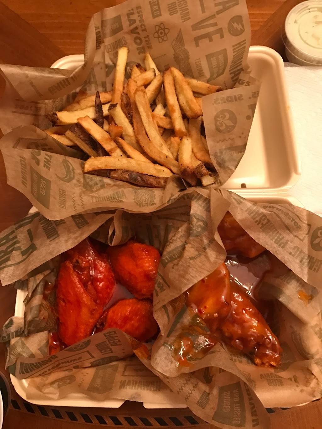 Wingstop | restaurant | 2410 Bay Area Blvd, Houston, TX 77058, USA | 2812809464 OR +1 281-280-9464
