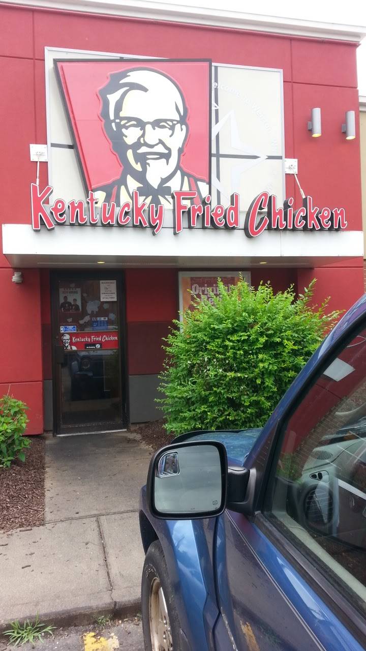 KFC | restaurant | 4015 Main St, Weirton, WV 26062, USA | 3047484393 OR +1 304-748-4393