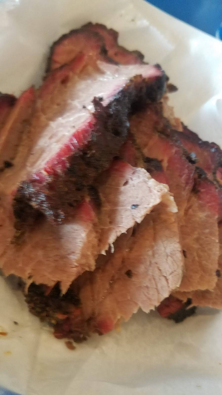 Maxons Blue Country BBQ | restaurant | 20 E Remus Rd, Mt Pleasant, MI 48858, USA | 9893173051 OR +1 989-317-3051