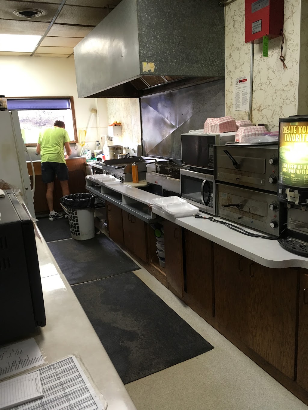 Alibi | restaurant | 219 1st Ave, Gary, SD 57237, USA | 6052725630 OR +1 605-272-5630