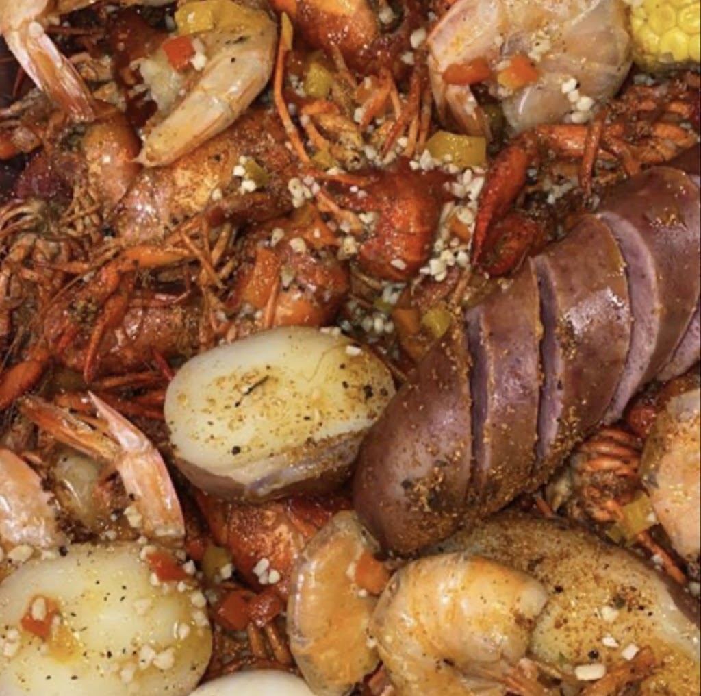 Bjs Baywatch Seafood & More | restaurant | 921 W Commerce St, Dallas, TX 75208, USA | 2143936159 OR +1 214-393-6159