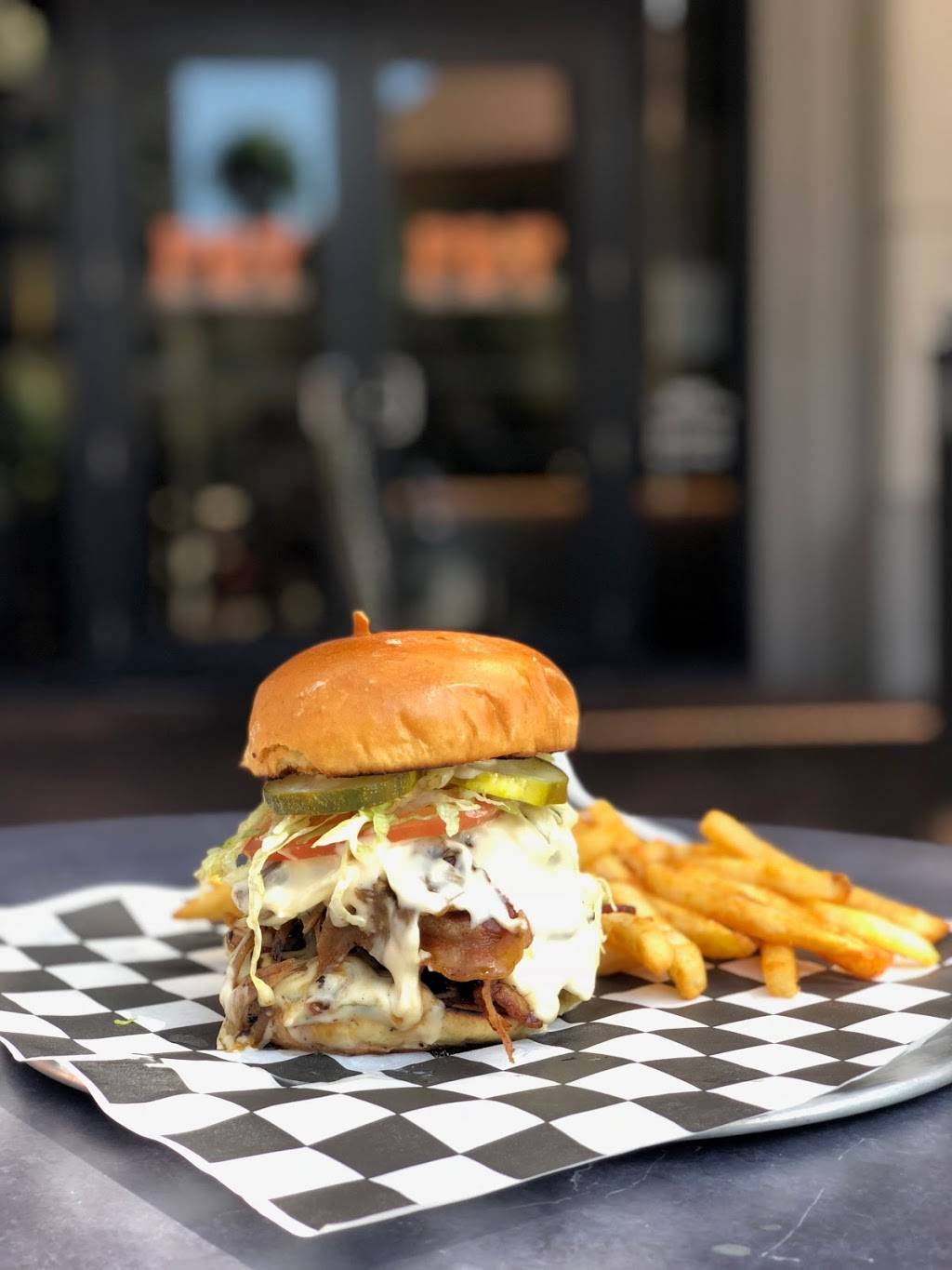 Pizza Burgers N Tacos (PBNT) | restaurant | 1409 Main St, Sarasota, FL 34236, USA | 9419149955 OR +1 941-914-9955